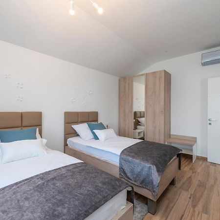 Luxury Apartments - La Vir 5& 6 Экстерьер фото