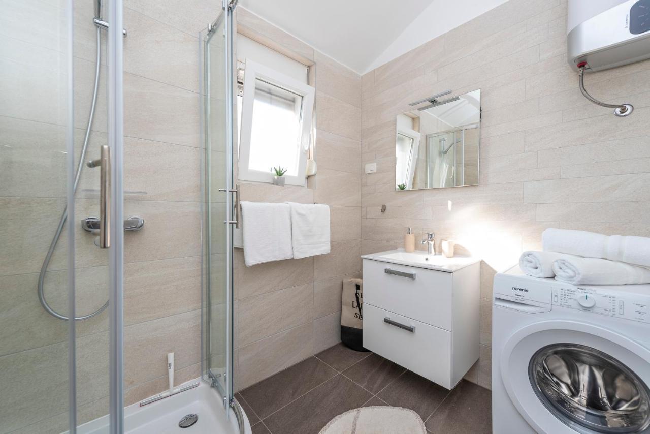Luxury Apartments - La Vir 5& 6 Экстерьер фото