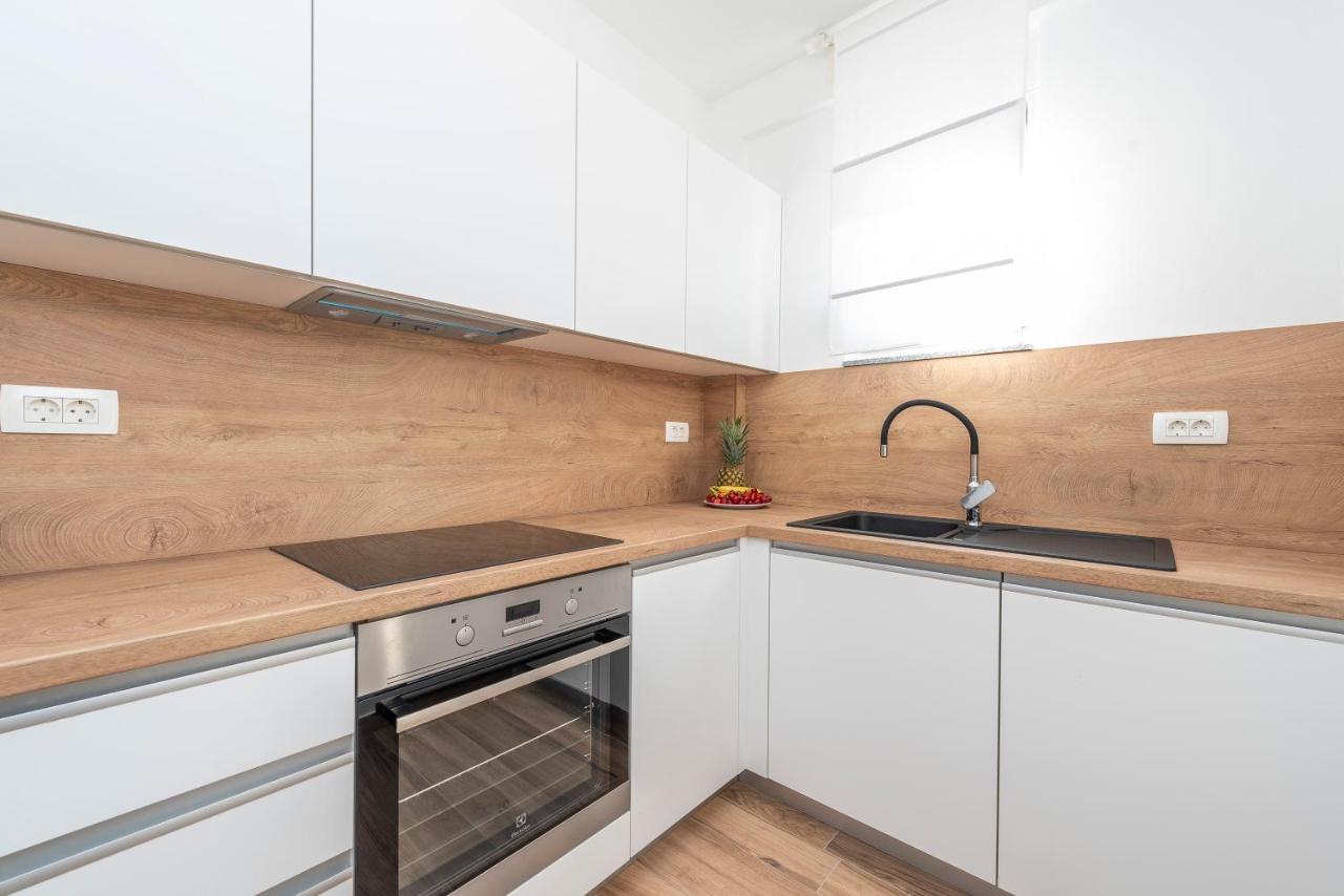 Luxury Apartments - La Vir 5& 6 Экстерьер фото