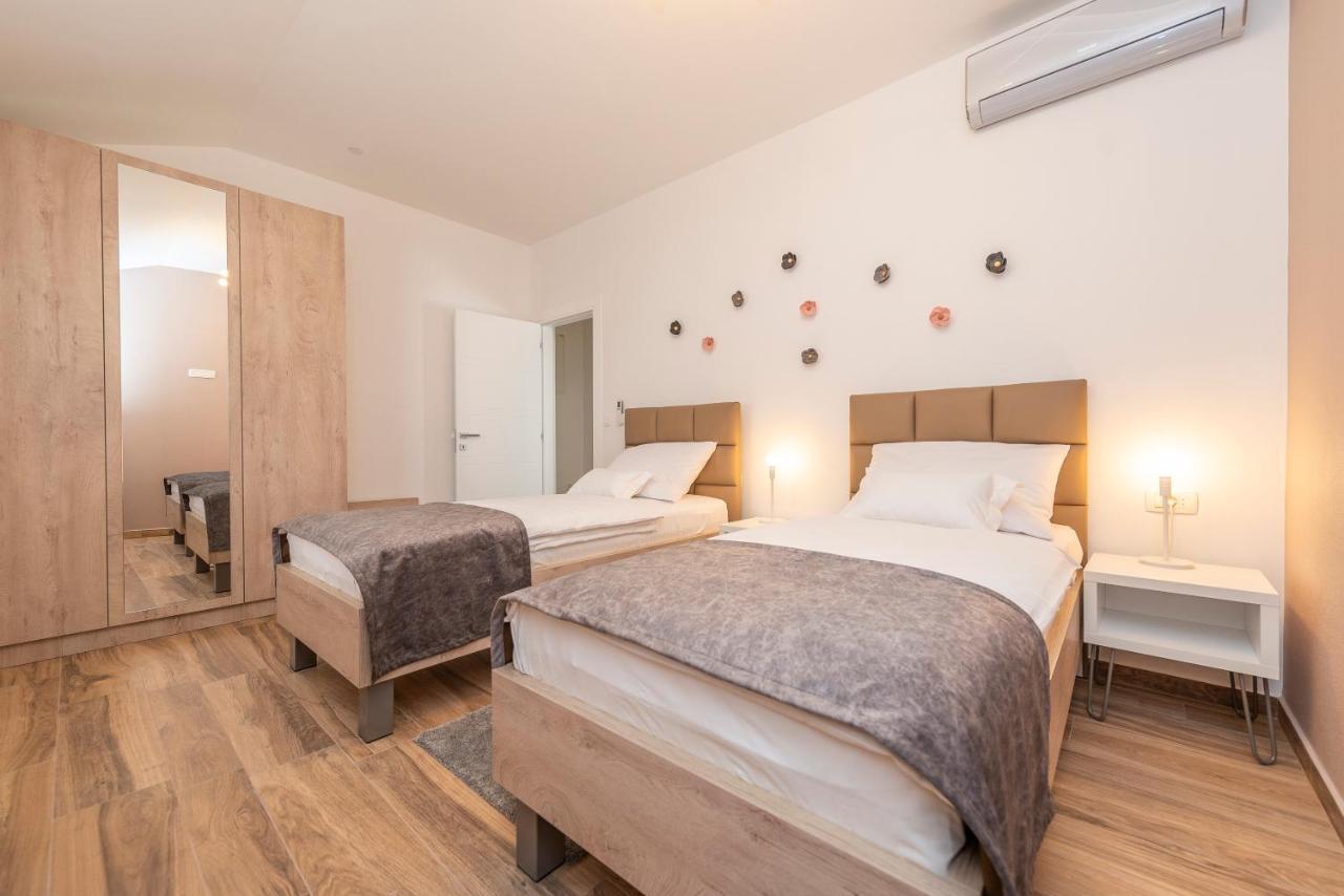 Luxury Apartments - La Vir 5& 6 Экстерьер фото