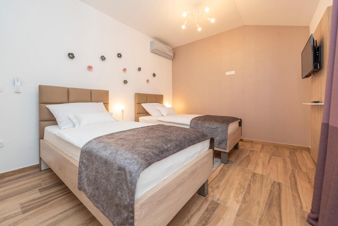 Luxury Apartments - La Vir 5& 6 Экстерьер фото